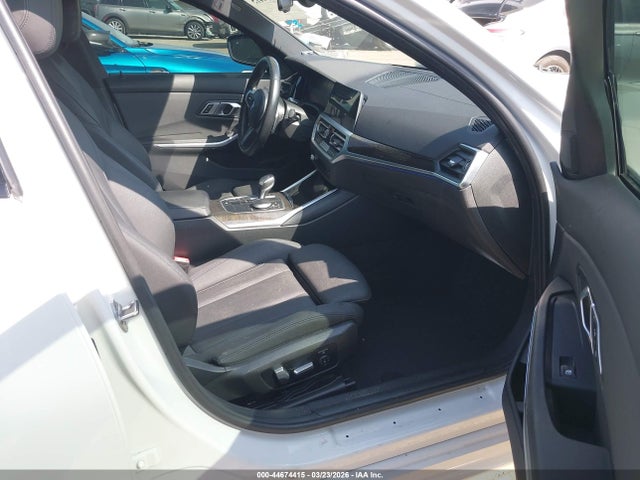 3MW5R1J03M8B51066 BMW 330I