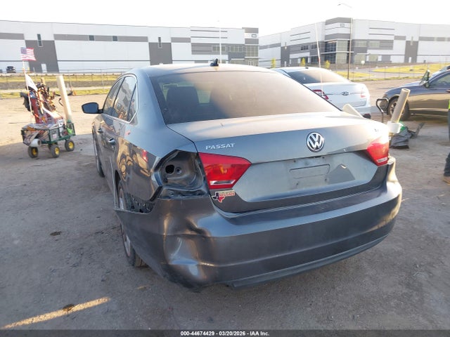 44674429 :رقم المزاد ، 1VWBT7A31EC050989 vin ، 2014 Volkswagen Passat 1.8t Se مزاد بيع