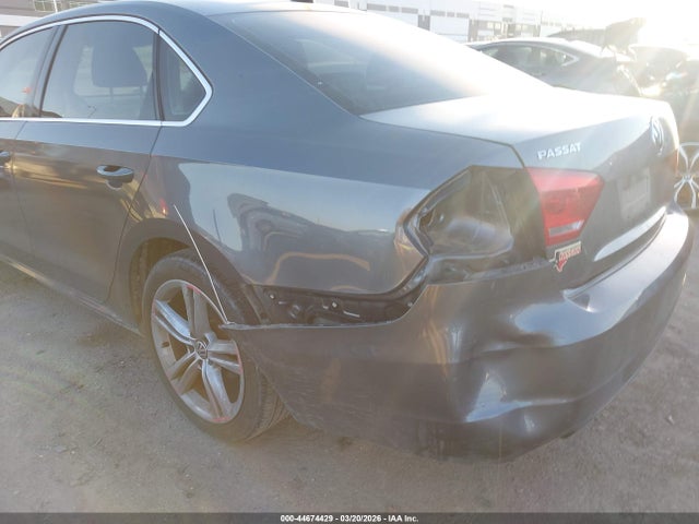 44674429 :رقم المزاد ، 1VWBT7A31EC050989 vin ، 2014 Volkswagen Passat 1.8t Se مزاد بيع