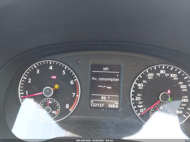 44674429 :رقم المزاد ، 1VWBT7A31EC050989 vin ، 2014 Volkswagen Passat 1.8t Se مزاد بيع
