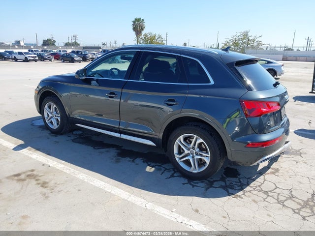 WA1BNAFY1J2055392 Audi Q5 2.0t Premium/2.0t Tech Premium
