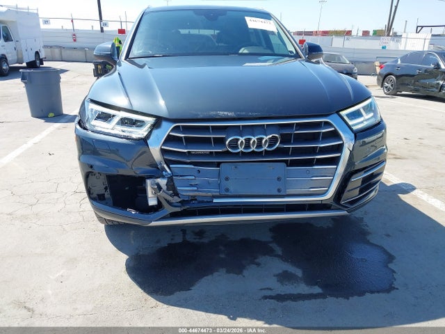 WA1BNAFY1J2055392 Audi Q5 2.0t Premium/2.0t Tech Premium