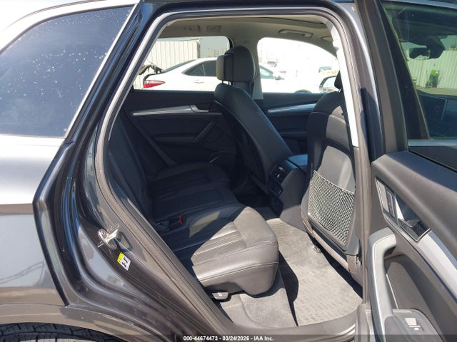 WA1BNAFY1J2055392 Audi Q5 2.0t Premium/2.0t Tech Premium