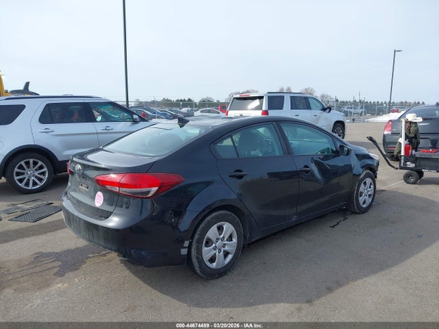2017 Kia Forte Lx მანქანა იყიდება აუქციონზე, vin: 3KPFK4A72HE096109, აუქციონის ნომერი: 44674489