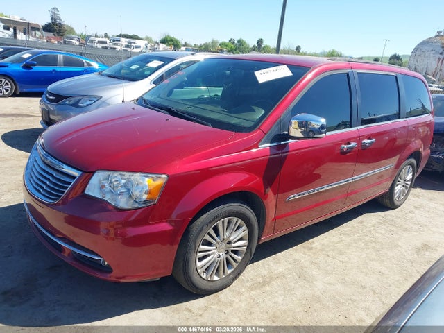 2015 Chrysler Town & Country Touring-l მანქანა იყიდება აუქციონზე, vin: 2C4RC1CG1FR656896, აუქციონის ნომერი: 44674496
