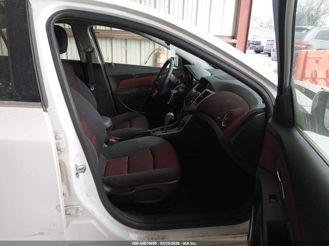 Chevrolet Cruze 1lt Auto 2014 1G1PC5SB1E7477299 Image 5