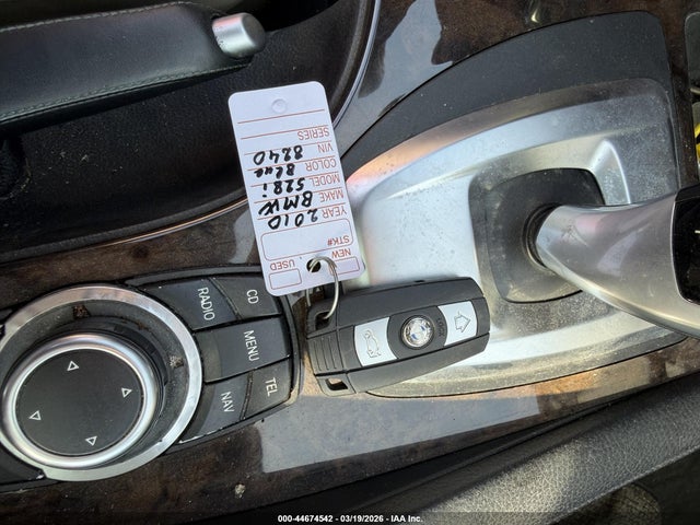 2010 BMW 528I WBANV1C55AC158240 Photo 10