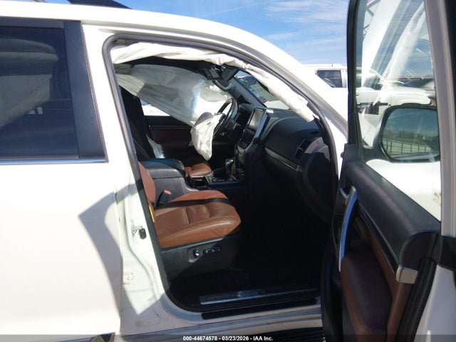 JTMCY7AJ0J4068878 Toyota Land Cruiser V8
