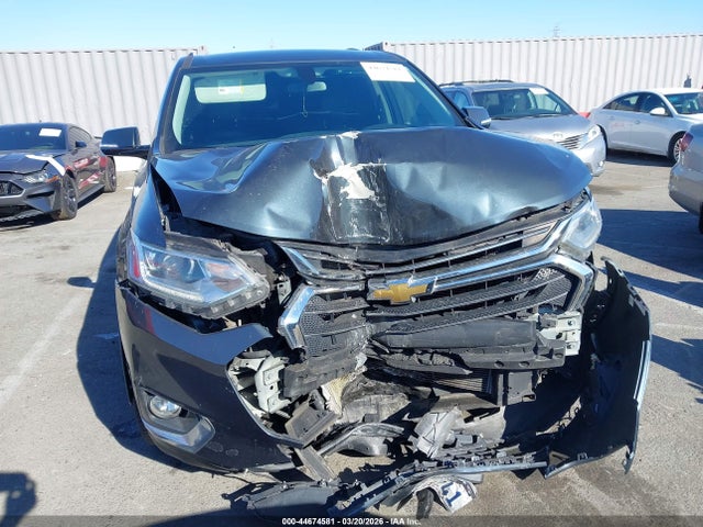 1GNERGKWXLJ324746 Chevrolet Traverse Fwd Lt Cloth