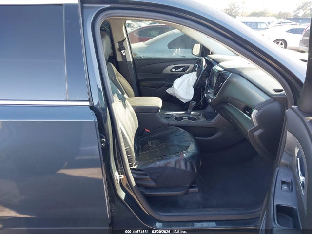 1GNERGKWXLJ324746 Chevrolet Traverse Fwd Lt Cloth