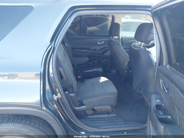 1GNERGKWXLJ324746 Chevrolet Traverse Fwd Lt Cloth