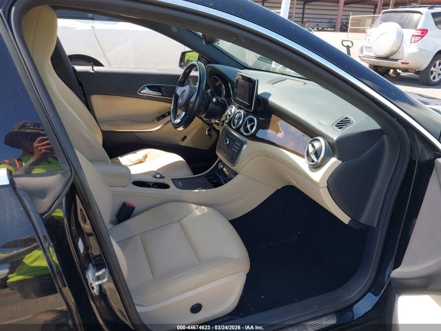 2015 MERCEDES-BENZ CLA 250 WDDSJ4EB9FN241628 Photo 4