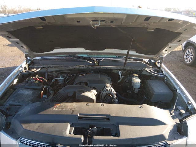 44674646 :رقم المزاد ، 1GYS4HEF7CR321620 vin ، 2012 Cadillac Escalade Esv Luxury مزاد بيع