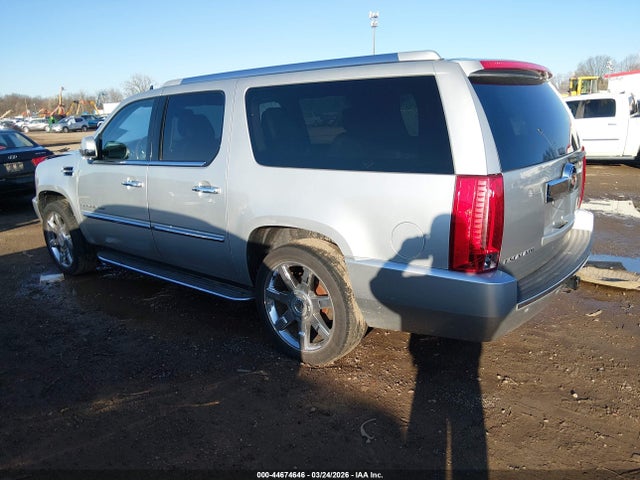 44674646 :رقم المزاد ، 1GYS4HEF7CR321620 vin ، 2012 Cadillac Escalade Esv Luxury مزاد بيع