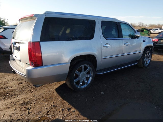 44674646 :رقم المزاد ، 1GYS4HEF7CR321620 vin ، 2012 Cadillac Escalade Esv Luxury مزاد بيع