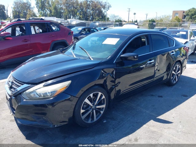 1N4AL3AP3HN304288 Nissan Altima 2.5 Sr