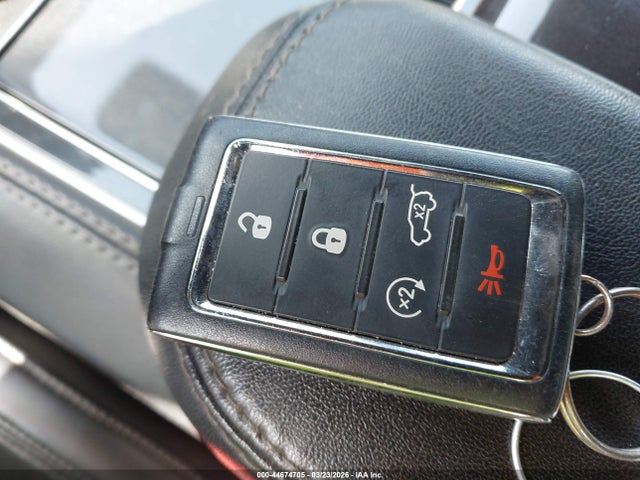 44674705 :رقم المزاد ، 1C4SJUAT4PS551052 vin ، 2023 Jeep Wagoneer Series I 4x2 مزاد بيع