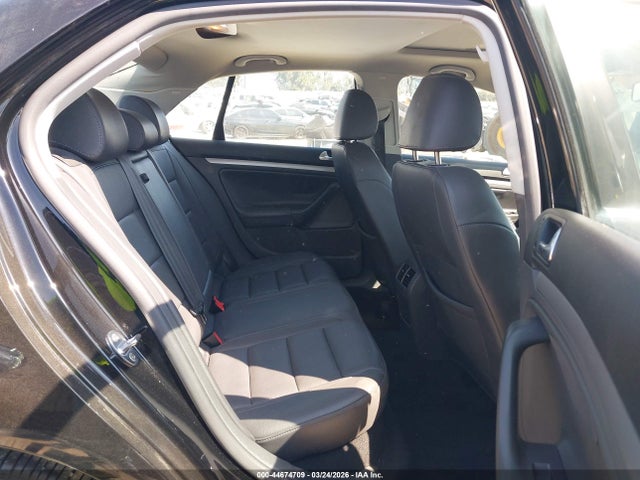 2008 Volkswagen Jetta Se/sel მანქანა იყიდება აუქციონზე, vin: 3VWRM71K98M124052, აუქციონის ნომერი: 44674709
