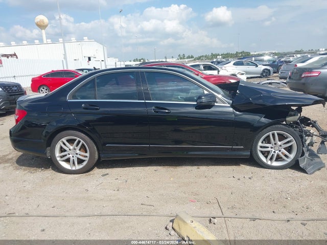 WDDGF8AB9ER321166 Mercedes-Benz C 300 Sport 4matic