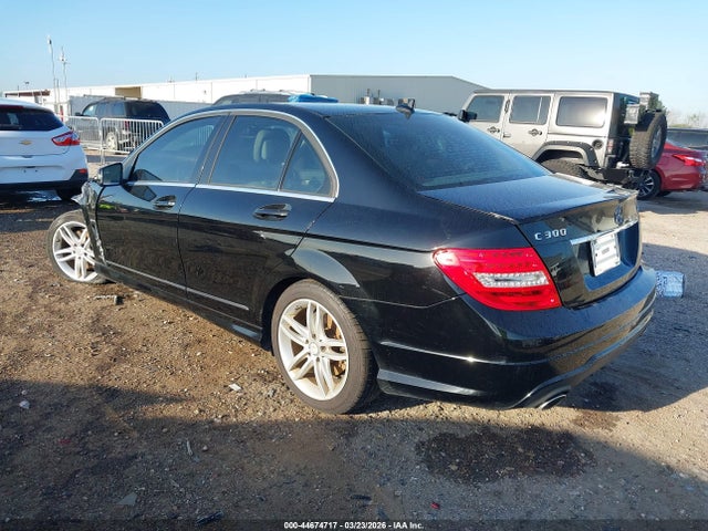 WDDGF8AB9ER321166 Mercedes-Benz C 300 Sport 4matic