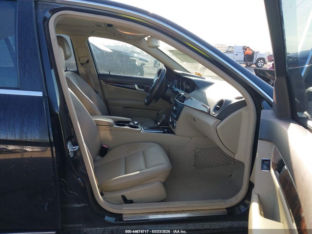 WDDGF8AB9ER321166 Mercedes-Benz C 300 Sport 4matic