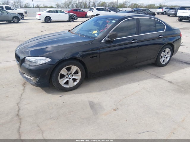 2011 BMW 528I WBAFR1C52BC738782 Photo 1