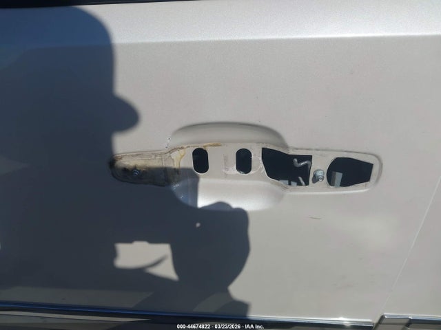 2010 Gmc Yukon Xl 1500 Denali მანქანა იყიდება აუქციონზე, vin: 1GKUCMEF3AR205181, აუქციონის ნომერი: 44674822