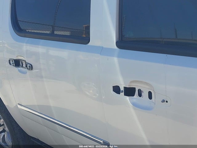 2010 Gmc Yukon Xl 1500 Denali მანქანა იყიდება აუქციონზე, vin: 1GKUCMEF3AR205181, აუქციონის ნომერი: 44674822