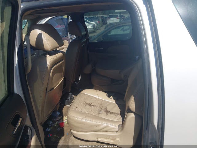 2010 Gmc Yukon Xl 1500 Denali მანქანა იყიდება აუქციონზე, vin: 1GKUCMEF3AR205181, აუქციონის ნომერი: 44674822