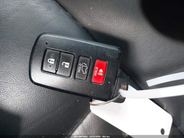 5TDKKRFH7GS182842 Toyota Highlander Xle V6