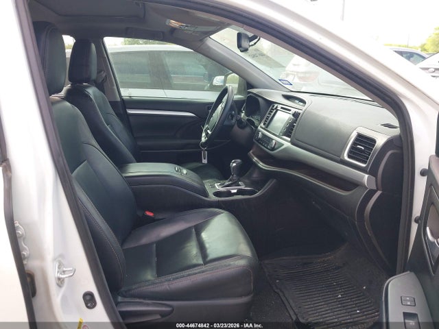 5TDKKRFH7GS182842 Toyota Highlander Xle V6