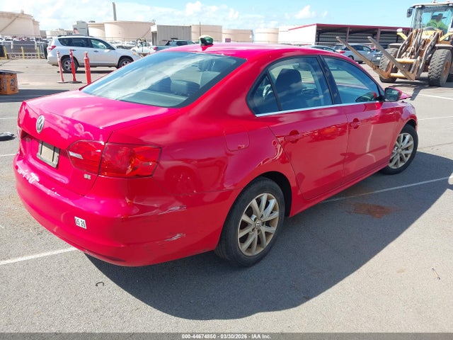 2014 Volkswagen Jetta 1.8t Se მანქანა იყიდება აუქციონზე, vin: 3VWD17AJ6EM400273, აუქციონის ნომერი: 44674850