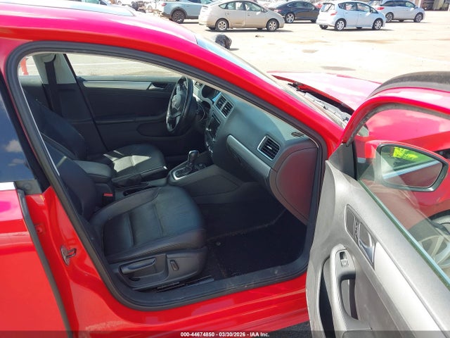 2014 Volkswagen Jetta 1.8t Se მანქანა იყიდება აუქციონზე, vin: 3VWD17AJ6EM400273, აუქციონის ნომერი: 44674850