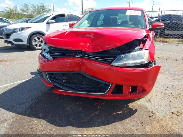 2014 Volkswagen Jetta 1.8t Se მანქანა იყიდება აუქციონზე, vin: 3VWD17AJ6EM400273, აუქციონის ნომერი: 44674850