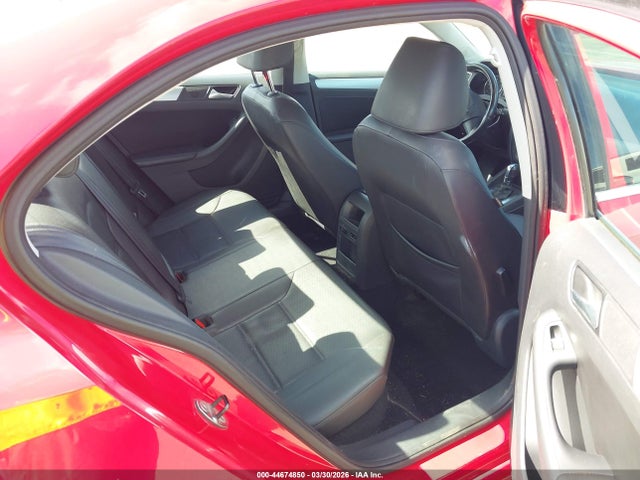 2014 Volkswagen Jetta 1.8t Se მანქანა იყიდება აუქციონზე, vin: 3VWD17AJ6EM400273, აუქციონის ნომერი: 44674850