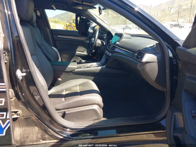 1HGCV3F27NA045660 Honda Accord Hybrid Sport