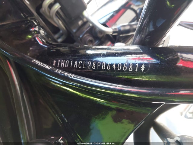 2023 HARLEY-DAVIDSON FLTRXST 1HD1ACL28PB640681 Photo 9