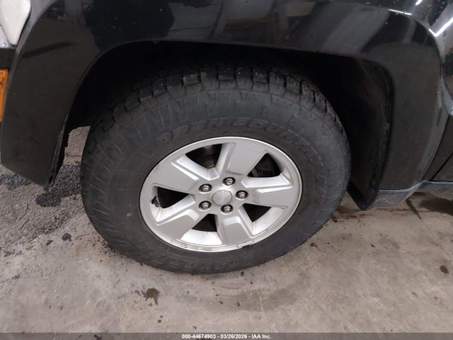 44674903 :رقم المزاد ، 1J4PN2GK0AW164179 vin ، 2010 Jeep Liberty Sport مزاد بيع