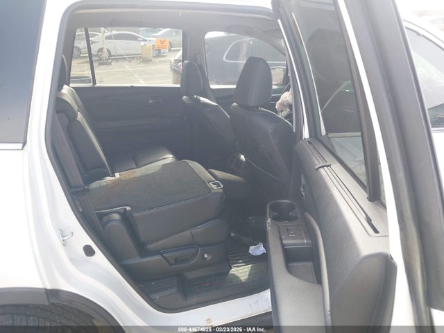 Продажа на аукционе авто 2022 Honda Pilot 2wd Special Edition, vin: 5FNYF5H2XNB037375, номер лота: 44674928