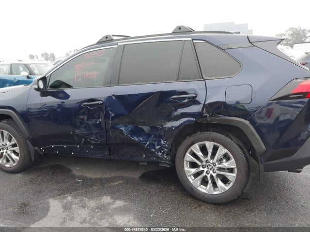2T3A1RFV0SW513594 Toyota Rav4 Xle Premium