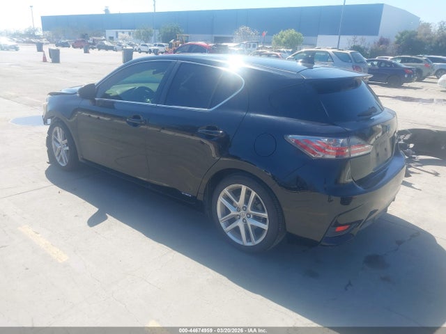 JTHKD5BHXF2245591 Lexus CT 200H