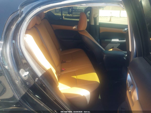 JTHKD5BHXF2245591 Lexus CT 200H