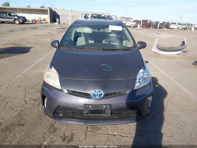 JTDKN3DU2E1757816 Toyota Prius Two