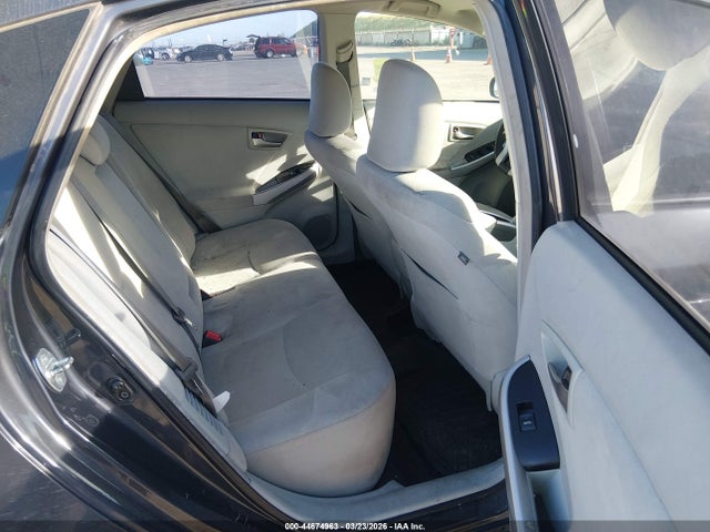 JTDKN3DU2E1757816 Toyota Prius Two