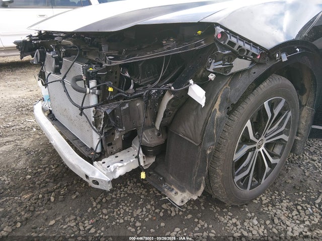 JTDACAAJ8S3001357 Toyota Crown Signia Xle