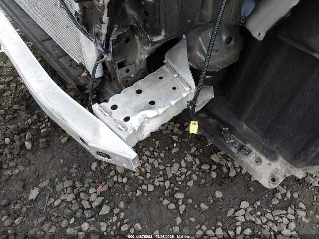 JTDACAAJ8S3001357 Toyota Crown Signia Xle