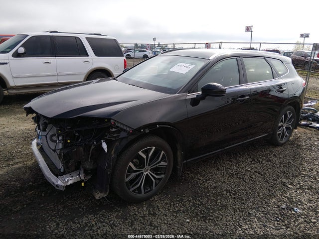 JTDACAAJ8S3001357 Toyota Crown Signia Xle