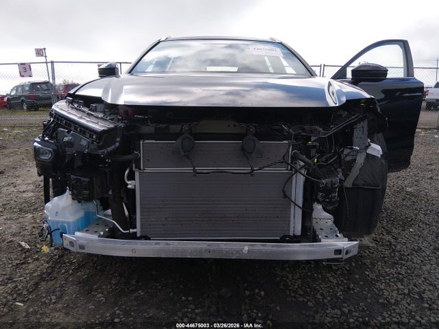 JTDACAAJ8S3001357 Toyota Crown Signia Xle