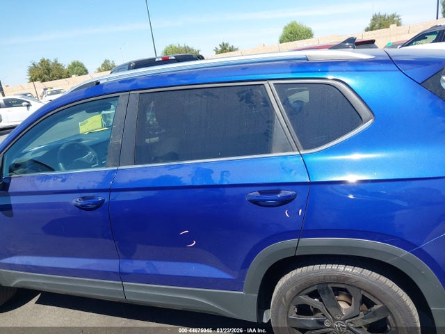 Продаж на аукціоні авто 2024 Volkswagen Taos 1.5t Se, vin: 3VVEX7B27RM072396, номер лоту: 44675045