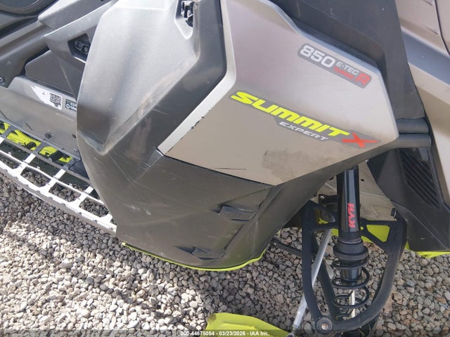 Ski-Doo Summit X Expert 2023 2BPSTJPF9PV000084 Image 6
